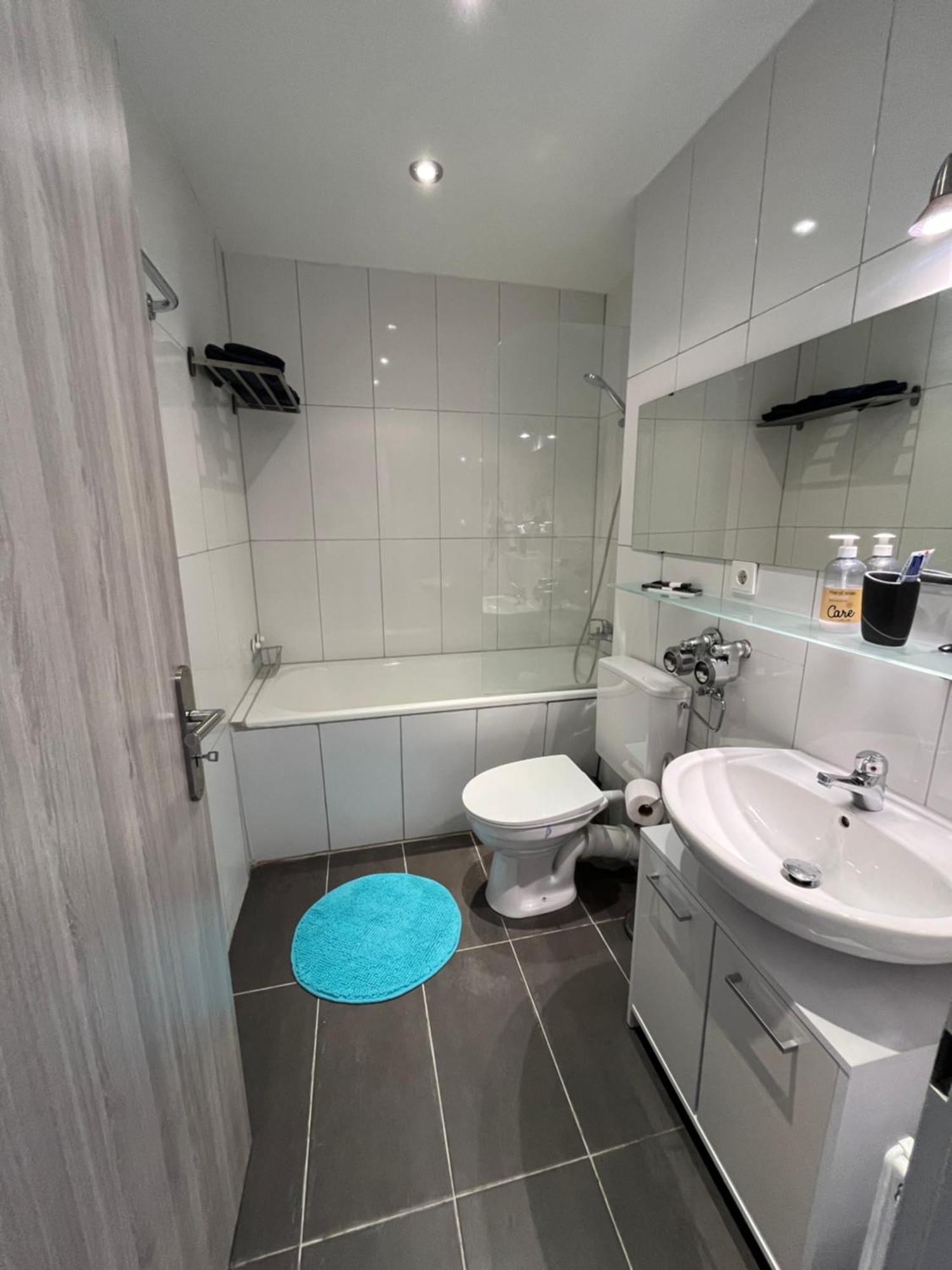 Balance Apartment Duesseldorf - Neuss With Parking Экстерьер фото
